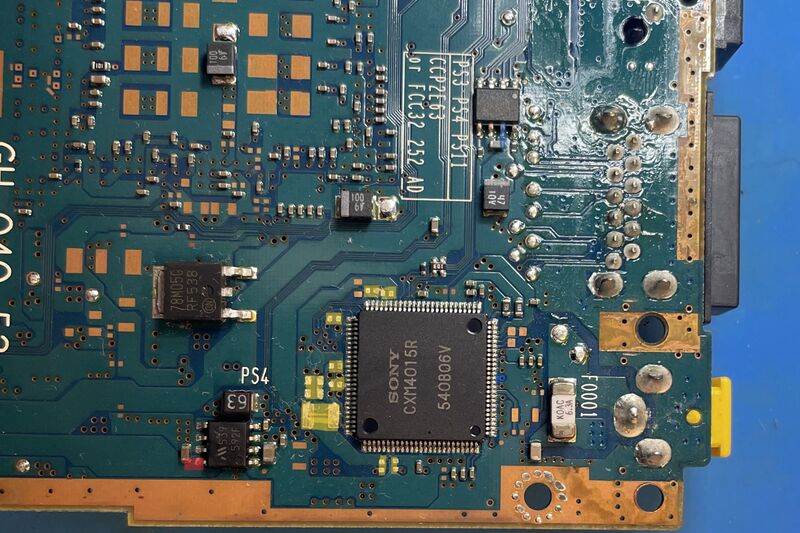 File:PS2 RBOTTOMSIDE COMP.JPG